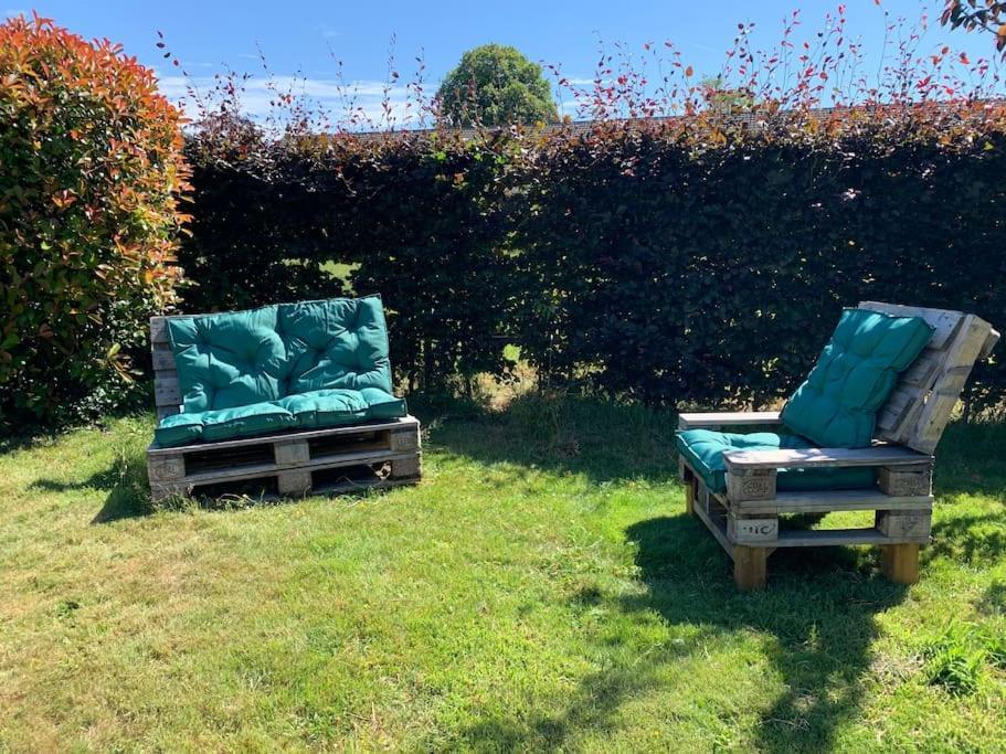 Gîte: À la courbe du fleuve Godinne Extérieur photo