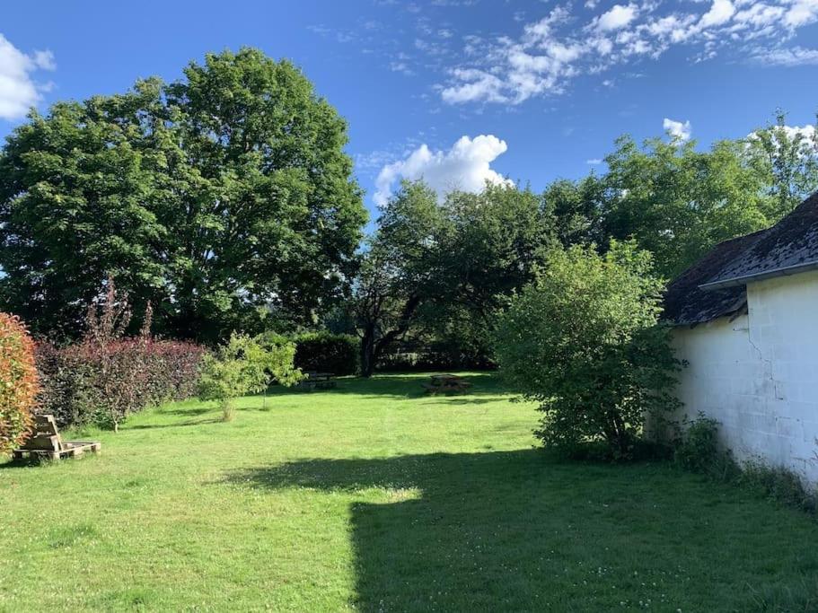 Gîte: À la courbe du fleuve Godinne Extérieur photo