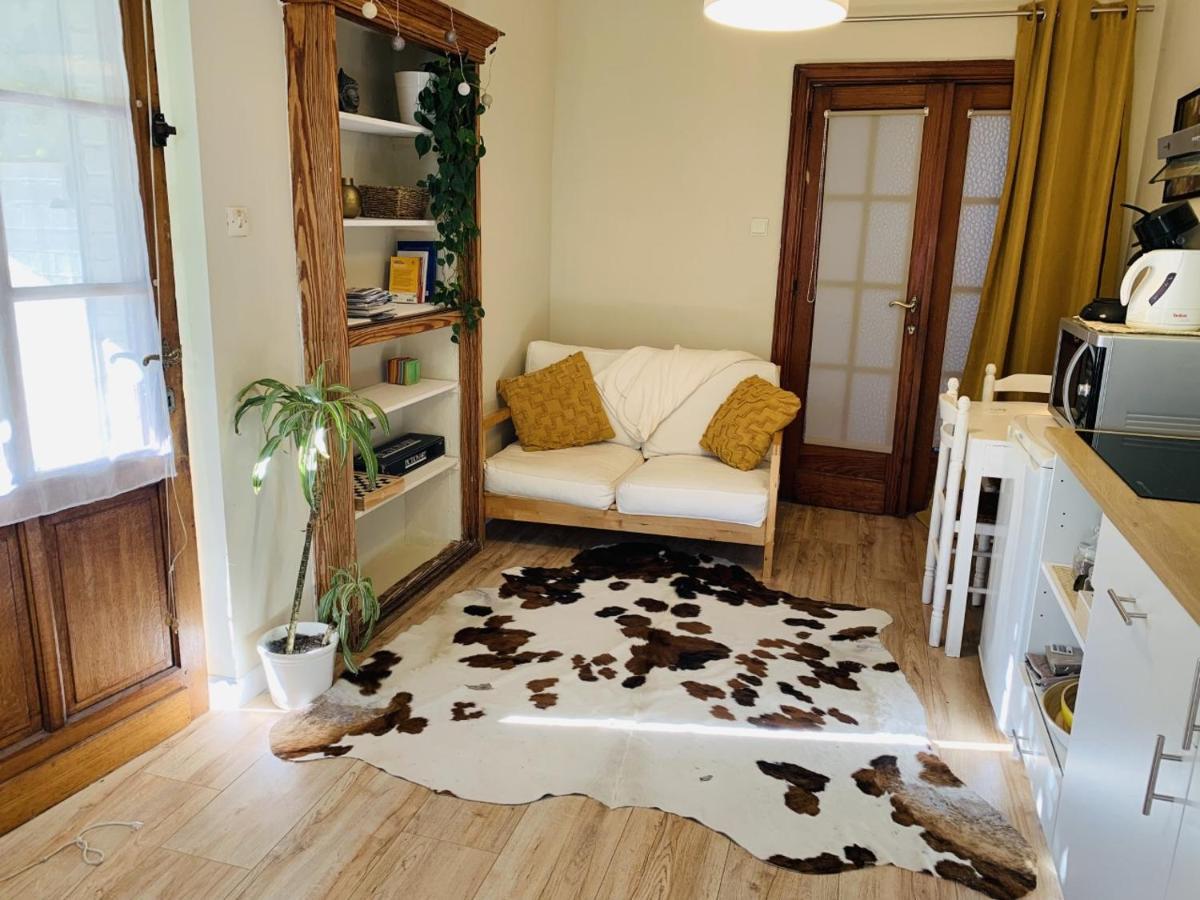 Gîte: À la courbe du fleuve Godinne Extérieur photo