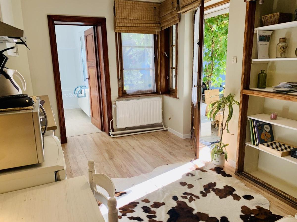 Gîte: À la courbe du fleuve Godinne Extérieur photo